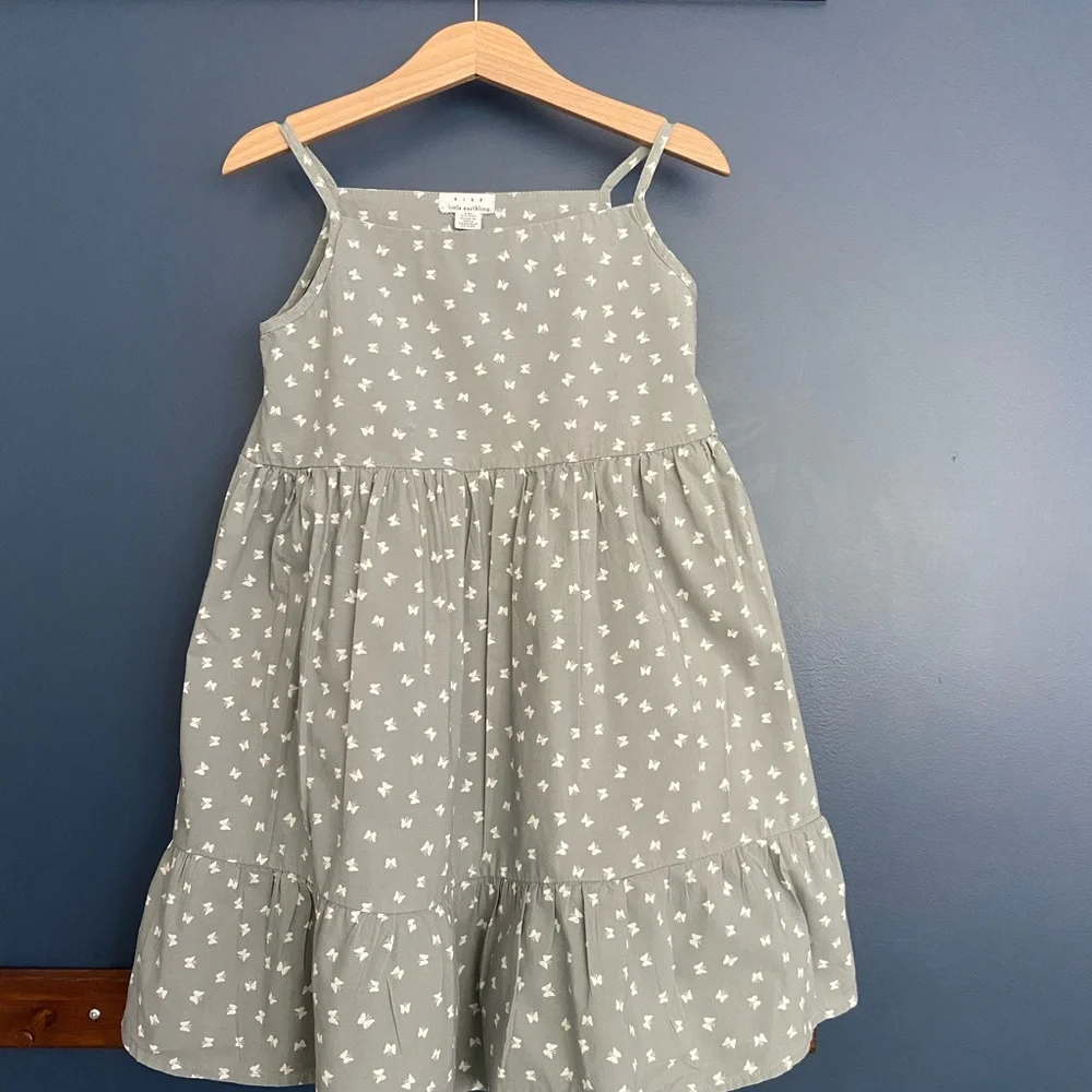 Little Earth Sage Green Butterfly Print Fabric size 3-4 kids - Picture 1 of 8